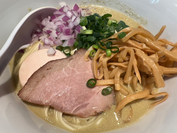 「【期間限定】超濃厚牡蠣白湯」@ミタバラボの写真