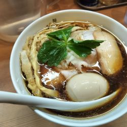 特製醤油らぁ麺