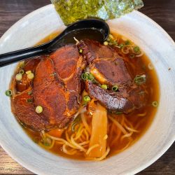 ビックリ焼豚ラーメン　￥９００