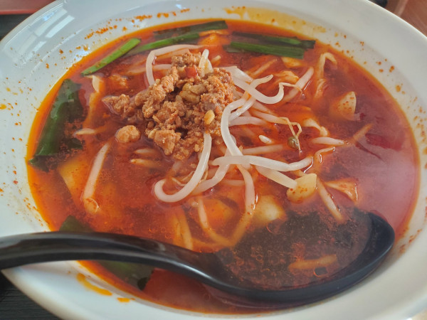 「特製台湾刀削麺・揚げ餃子セット」@台湾料理 福源の写真