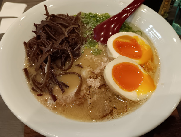 「チャーシュー麺+味玉+キクラゲ」@麺屋 我ガ 渋谷二丁目中央店の写真