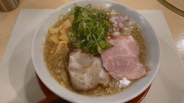 「背脂煮干しそば ¥1,030」@らーめん セアブラノ神 壬生本店の写真