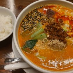 担々麺 普辛 ¥1,400 + ランチサービス半ライス