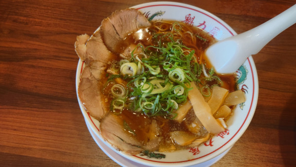 「京都背脂醤油ラーメン ¥825」@ラーメン魁力屋 大宮桜木町店の写真