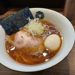 醤油らぁめん＋チャーシュー・味玉