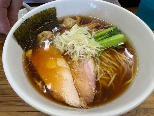 「らーめん850円、わんたん（2個）150円」@らぁめん 夢の写真