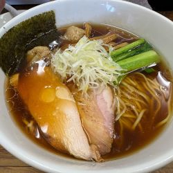 らーめん850円、わんたん（2個）150円