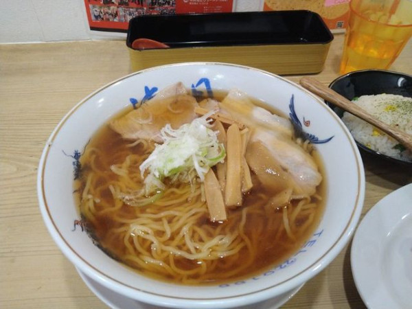 「中華そば」@ワンタンメンの満月 京都拉麺小路店の写真