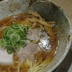 芳醇鶏醤油そば　並　950円