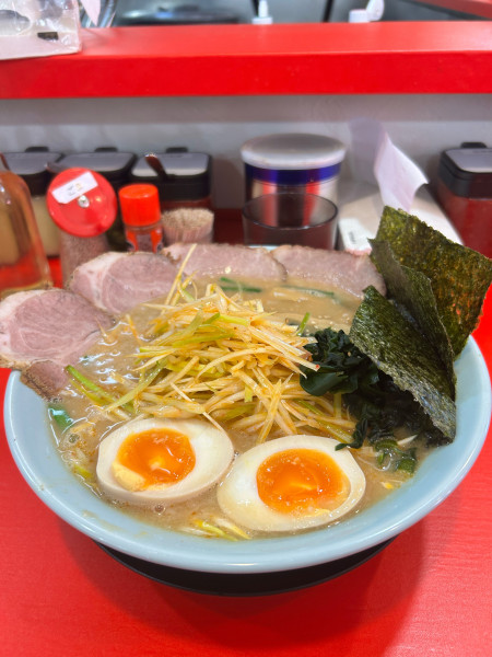 「特製ラーメン(味噌変更) 1200円」@ラーメンショップ〇化 川崎南店の写真