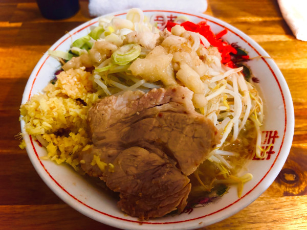 「ラーメン+ねぎ+紅しょうが」@自家製麺 まさきの写真