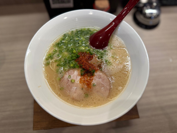 「らーめん(硬め.多め) 960円」@麺屋 我ガ 渋谷二丁目中央店の写真
