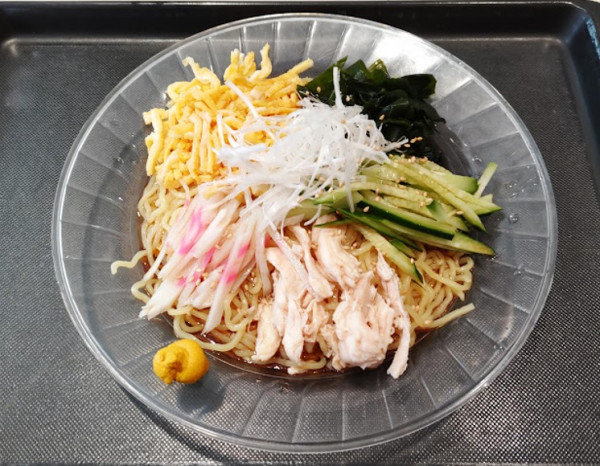 「そば屋の冷し中華（＋わかめ）」@名代 富士そば ふじみ野店の写真