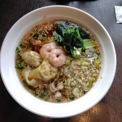 海老ワンタンそば1550円