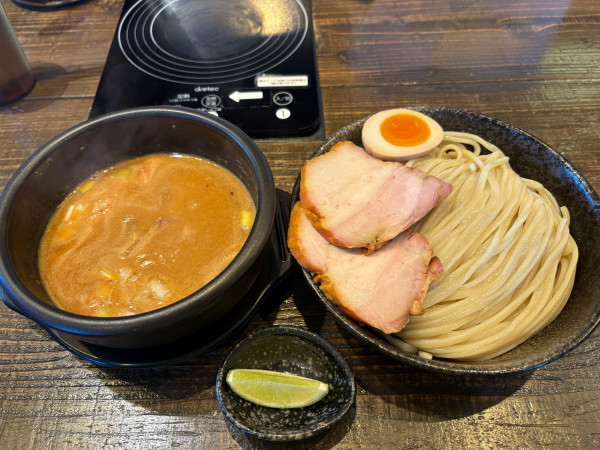 「つけ麺1000円、釜焼きチャーシュー2枚200円」@中華そば ことぶきやの写真