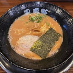 とんこつラーメン ハーフ　690円