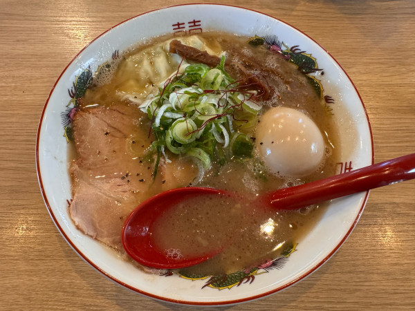 「潮らーめん　1100円」@らーめん椛の写真