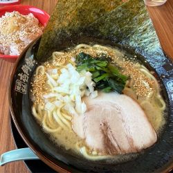家系ラーメン醤油並withライス