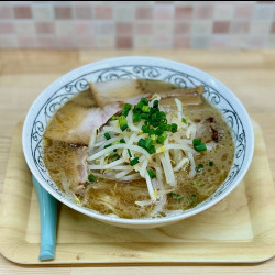ラーメン（850円）