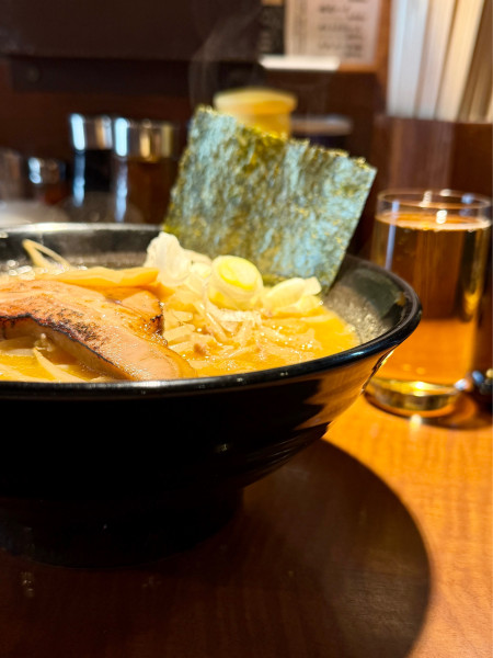 「味噌ラーメン餃子セット」@らーめん 奏 新川通り店の写真