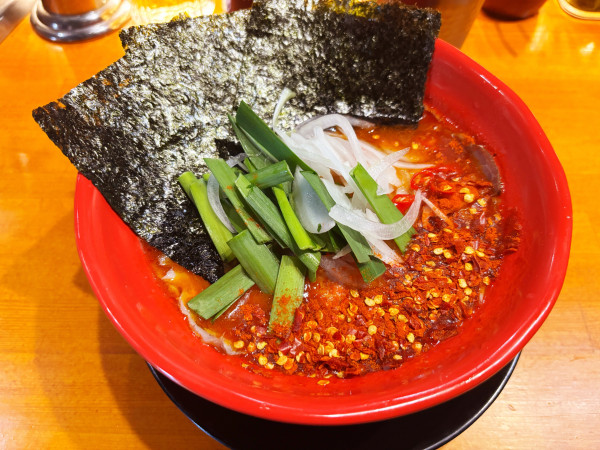 「地獄ラーメン 中辛　1050円」@鶴一家neoの写真