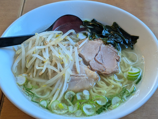 「しおラーメン（650円）」@中華そば はなせきらーめんの写真