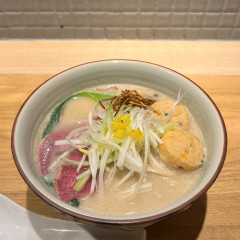 ダシと麺 くじらの画像