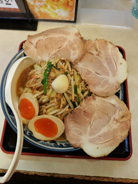 「スタミナラーメン+チャーシュー+味付玉子」@札幌ラーメン どさん子 結城50号店の写真