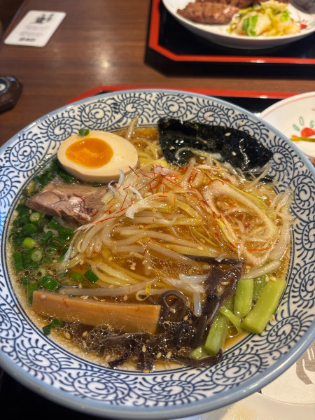 「牛テールラーメン」@牛たん焼き 仙台 辺見 立川日野橋店の写真