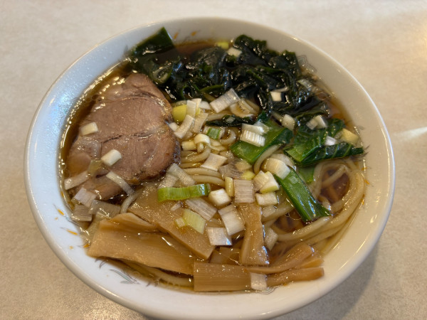 「手打ちラーメン」@上海手打ちそばヤンヤン 銀座・三原橋交番前の写真