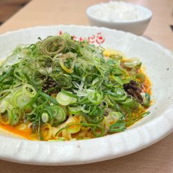 濃厚汁なし担担麺