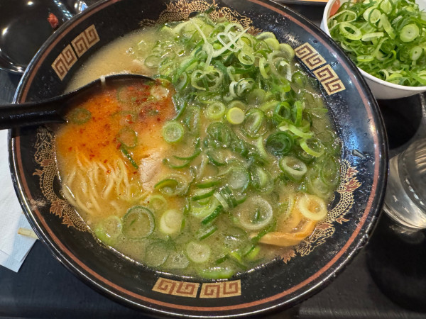 「豚骨しょうゆ」@ラーメン 横綱 刈谷オアシス店の写真