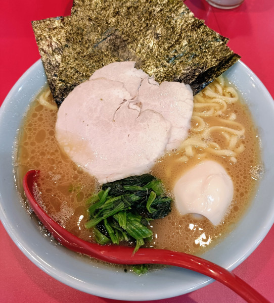 「特選 中」@横浜ラーメン おか本の写真