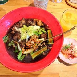牛肉ラーメンセット
