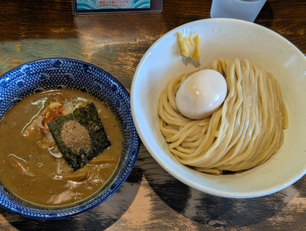 「特製濃厚魚介鶏豚つけ麺並」@つけ麺 ジンベエの写真