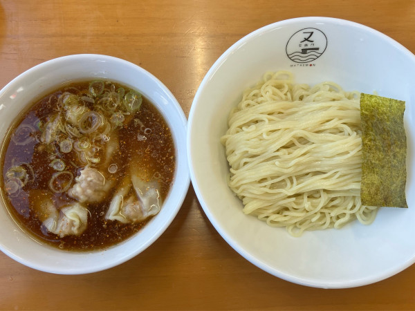 「醤油ワンタンつけ麺1050円」@らーめん又右衛門の写真