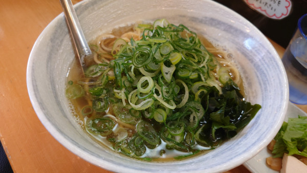 「九条ねぎたっぷりいりこそば ¥980」@讃岐ラーメン 香麦の写真