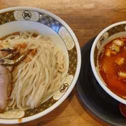 煮干つけ麺中盛 ニンニクラー油追加 ¥1,050