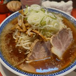 ラーメン ¥900 + モヤシ増 無料