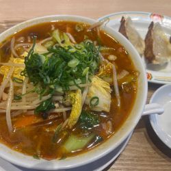 火鍋湯麺、固め＋ジャストサイズ餃子
