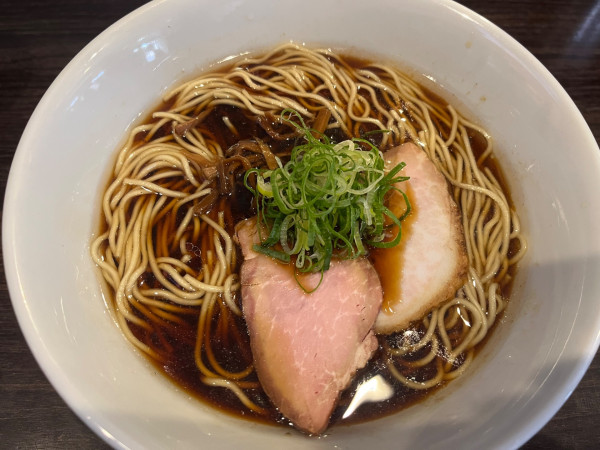 「醤油ラーメン、替玉」@かしわぎの写真