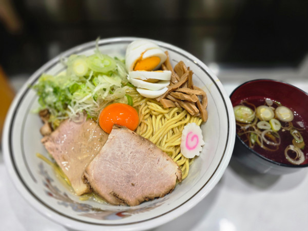 「油そばセンター大盛・辛くする ￥1,220」@田町油そばセンターの写真