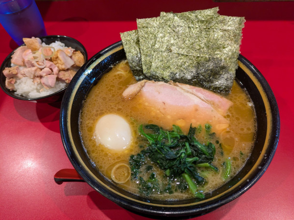 「ラーメン＋ミニ丼セット＋味付け玉子」@家系ラーメン 稲葉家の写真