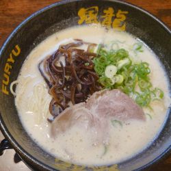 ラーメン ¥750