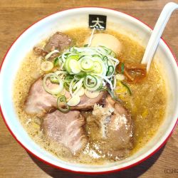 味噌チャーシュー 大盛（＋煮たまご）