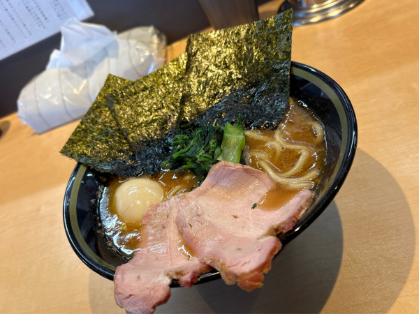「味玉濃厚ラーメン」@らーめん新山の写真