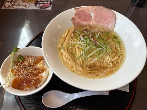 「塩そば　鯛茶漬けセット」@塩そば専門店 麺屋ギャオスの写真