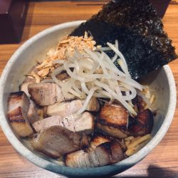 焦がし汁なし(中)+チャーシュー増し