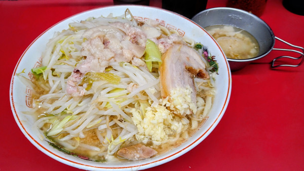 「ラーメン+ゆうちゃんれもんぽん酢」@ラーメン二郎 湘南藤沢店の写真