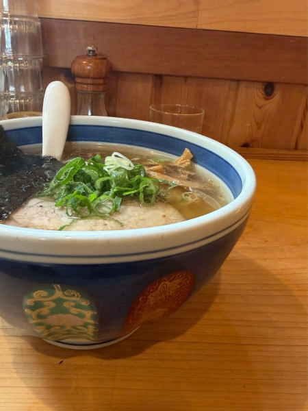 「しおらーめん」@ラーメン トウカンヤの写真